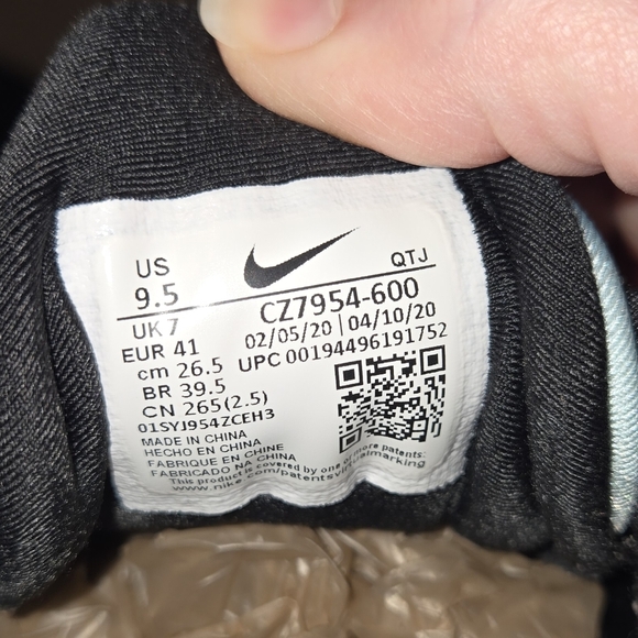 Nike Air VaporMax Plus Women's 9.5 Hyper Pink/Pink Foam/Glacier Ice/Black - Picture 8 of 12